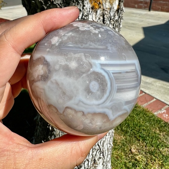 Super Quartzy Blue Flower Agate Sphere With Big Bouquet of Flower - Picture 3 of 8